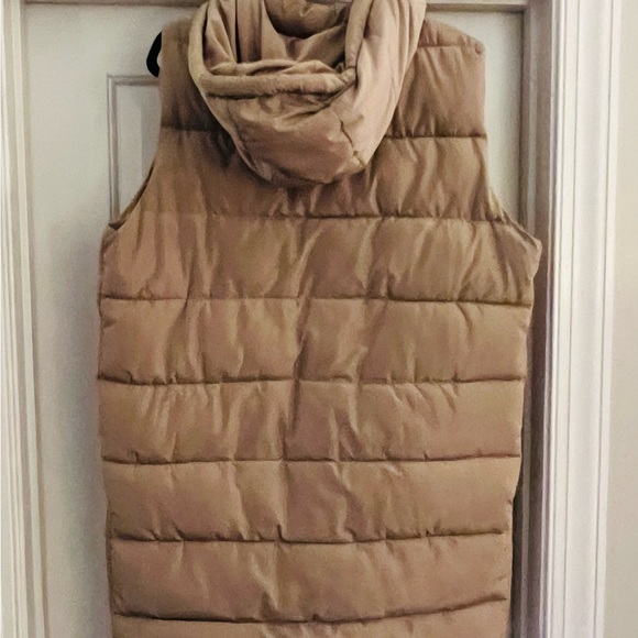 Long Puffer Vest (Large) - Picture 2 of 11